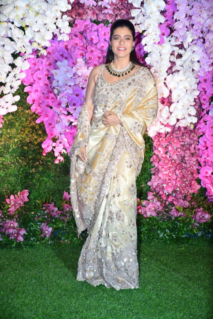 Kajol opted for a beautiful saree for the wedding party. (All PICS Credit- Manav Manglani)