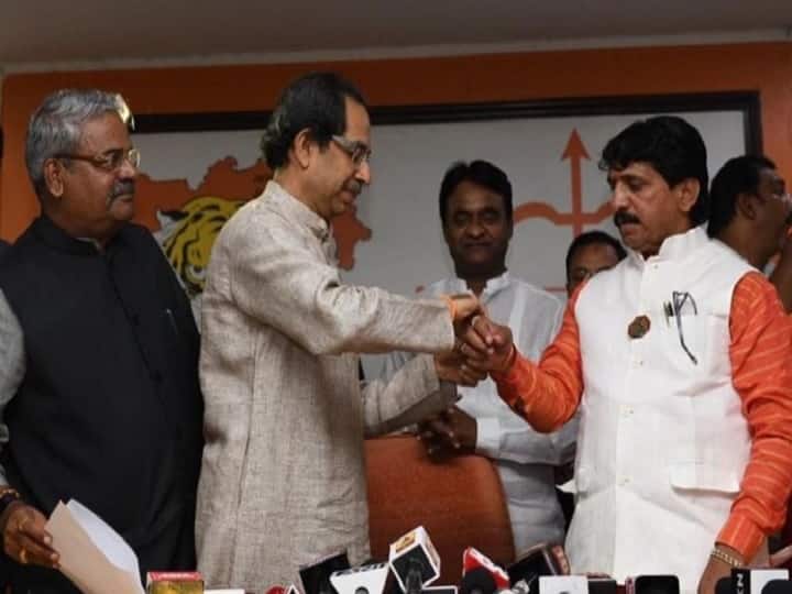 Lone Maharashtra Navnirman Sena MLA returns to Shiv Sena fold Lone Maharashtra Navnirman Sena MLA returns to Shiv Sena fold