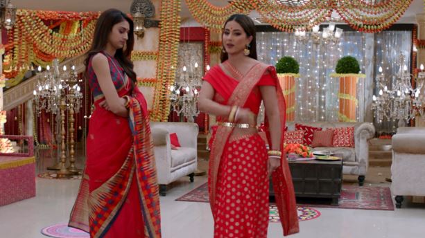 ‘Kasautii Zindagii Kay 2’ actress Hina Khan REACTS to rumours of cold war with co-star Erica Fernandes
