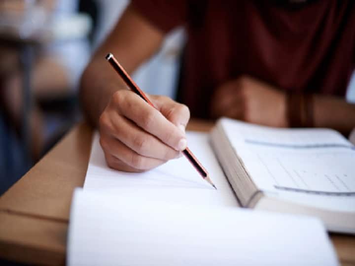 JEE Main April 2019 exam dates revised due to General Elections; Test to wrap by April 12 JEE Main April 2019 exam dates revised due to General Elections; Test to wrap by April 12