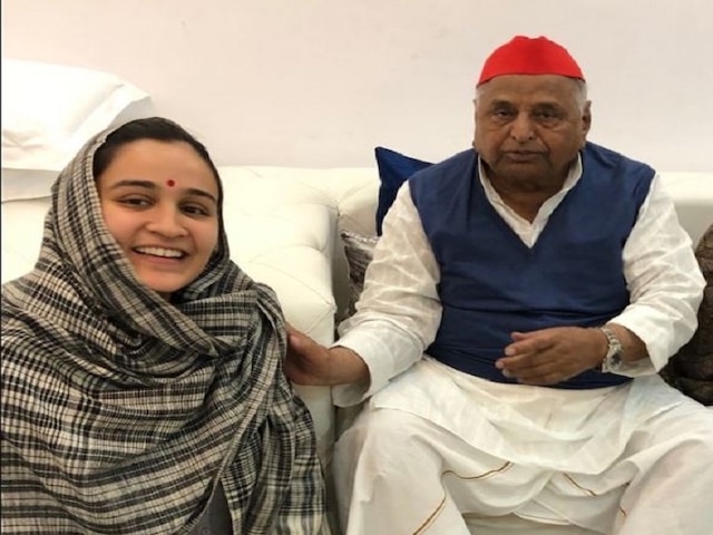 Mulayam Singh’s younger daughter-in-law Aparna Yadav likely to contest Lok Sabha Election from UP’s Sambhal Mulayam Singh Yadav’s younger daughter-in-law Aparna Yadav likely to contest Lok Sabha Election from UP’s Sambhal