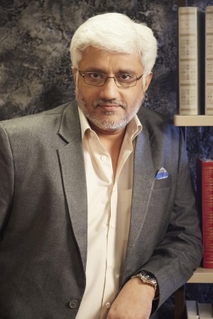Vikram Bhatt reveals details about 'Kasautii..' actress Hina Khan's role in his upcoming film!