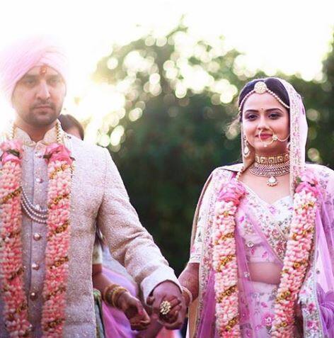 And now, Puru & Roshni have finally took their relationship to the next level by tying the knot. (Photo: Instagram)