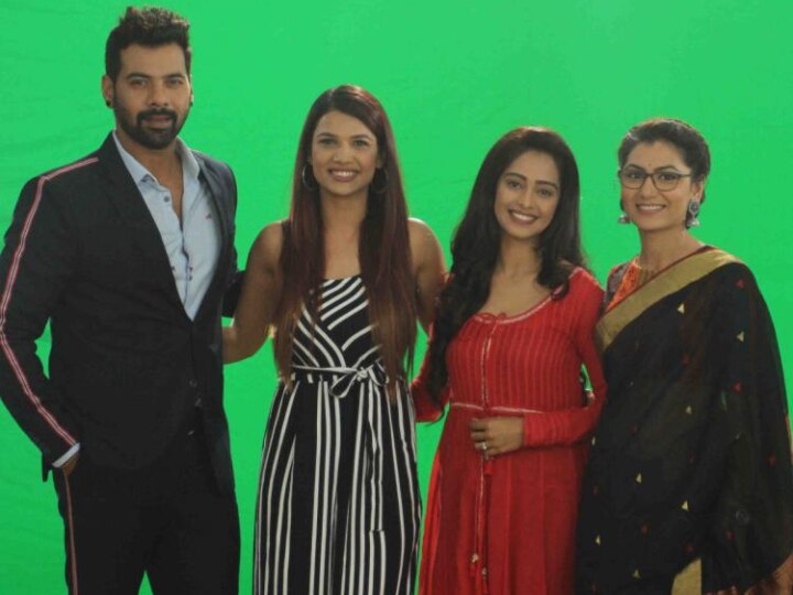 Kumkum Bhagya: FIRST LOOK of Naina Singh & Mugdha Chaphekar as Abhi & Pragya’s twins OUT! Kumkum Bhagya: FIRST LOOK of Mugdha Chaphekar & Naina Singh as Abhi & Pragya’s twins OUT (SEE PICS)