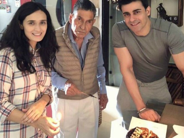 PICS: Gautam Rode celebrates his father's birthday with wife Pankhuri Awashty! Gautam Rode celebrates his father Surendra Rode's birthday with wife Pankhuri Awashty! SEE PICS!