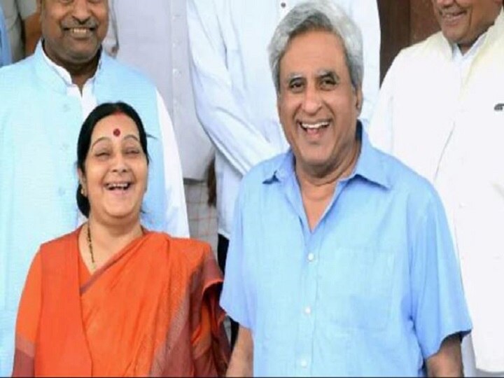 Sushma Swaraj's husband Swaraj Kaushal pokes fun at her on 