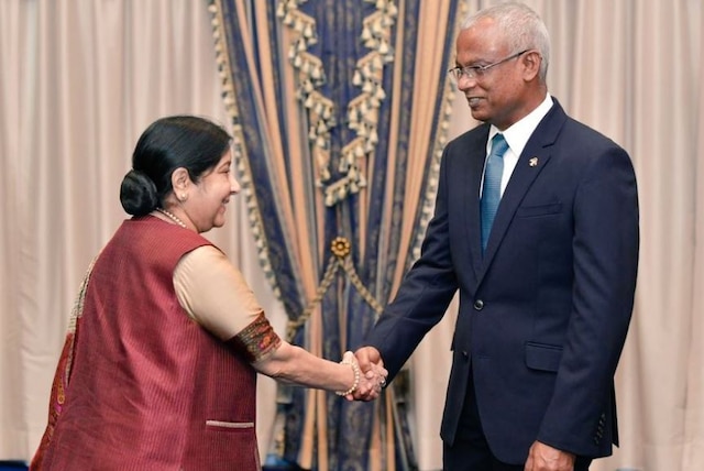 Swaraj meets Maldives President Solih in Male; discusses bilateral ties with Home Minister Imran Abdulla Sushma Swaraj meets Maldives President Solih, Home Minister Imran Abdulla in Male; discusses bilateral ties