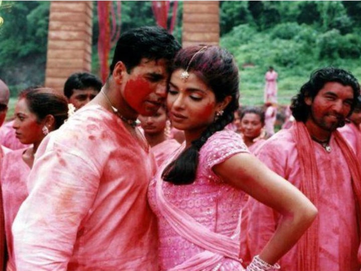 Holi 2019 Special: 8 Bollywood couples who had the most romantic onscreen Holi celebrations!