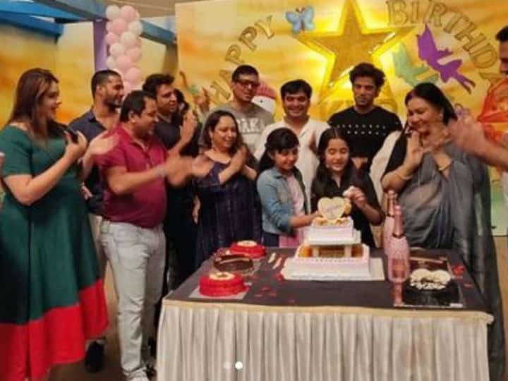 PICS: 'Kullfi Kumarr Bajewala' completes 1 year; Mohit Malik & other cast members celebrate together! 'Kullfi Kumarr Bajewala' completes one year; Mohit Malik, Aakriti Sharma & other cast members celebrate together! SEE PICS! PICS: 'Kullfi Kumarr Bajewala' completes 1 year; Mohit Malik & other cast members celebrate together!