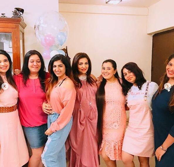 The actress was joined by several family members and close friends at the pop-up party.