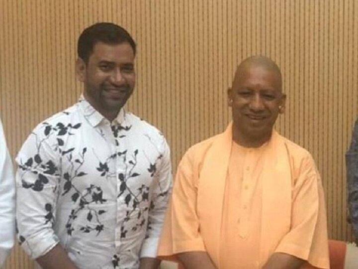 Lok Sabha Election 2019: Bhojpuri singer-actor Dinesh Lal Yadav 'Nirhua' joins BJP Lok Sabha Election 2019: Bhojpuri singer-actor Dinesh Lal Yadav 'Nirhua' joins BJP