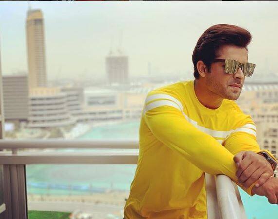 Shoaib, who made his Bollywood debut with Battalion 609, looked dapper in a yellow t-shirt and uber cool sunglasses.