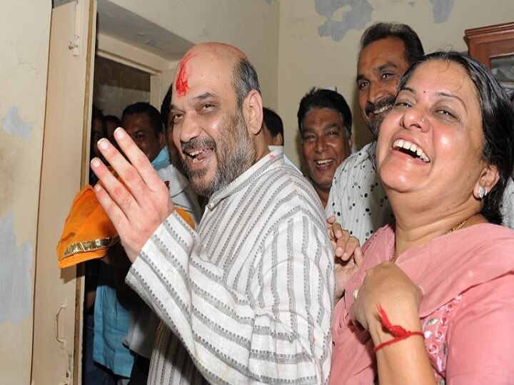 Lok Sabha Election 2019: Amit Shah's wife's income grew 16-fold in 5 years Lok Sabha Election 2019: Amit Shah's wife's income grew 16-fold in 5 years