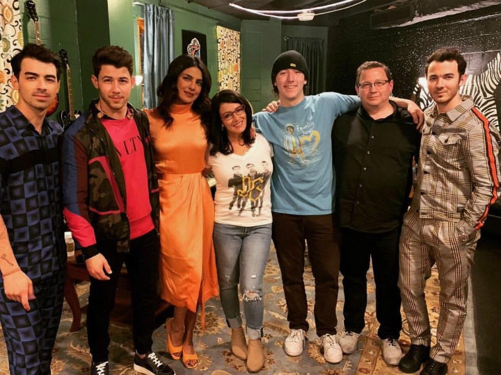 Amidst divorce rumours, Priyanka Chopra attends first Jonas Brothers concert! SEE PICS! PICS: Priyanka Chopra attends her 'first ever' Jonas Brothers concert!
