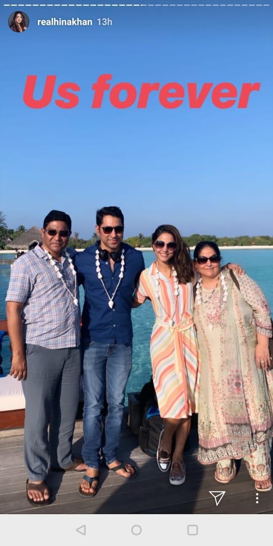 PICS-VIDEOS: 'Kasautii...' actress Hina Khan holidaying in Maldives with her family!