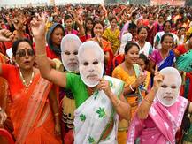 Lok Sabha Election 2019: Modi masks, T-shirts big hit in Kolkata rally