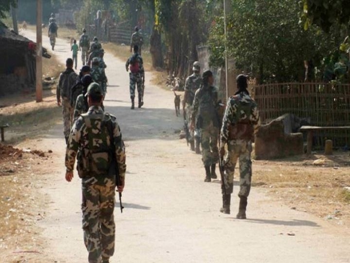 Chhattisgarh: 4 BSF jawans killed in encounter with Naxals Chhattisgarh: 4 BSF jawans killed in encounter with Naxals