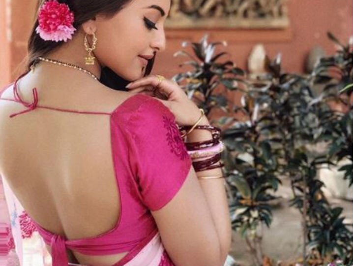 Sonakshi Sinha starts shooting for Salman Khan's Dabangg 3; Shares her look from set!  Sonakshi Sinha starts shooting for Salman Khan's Dabangg 3; Shares her look from set!