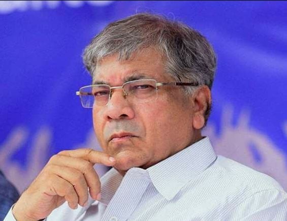 Lok Sabha elections: Prakash Ambedkar 'threatens' to put Election Commission in jail Lok Sabha elections: Prakash Ambedkar 'threatens' to put the Election Commission in jail