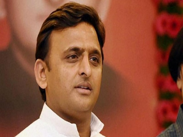 LS polls: SP Chief Akhilesh Yadav, Ponam Sinha and Maneka Gandhi to file nominations today LS polls SP Chief Akhilesh Yadav, Ponam Sinha and Maneka Gandhi to file nominations today