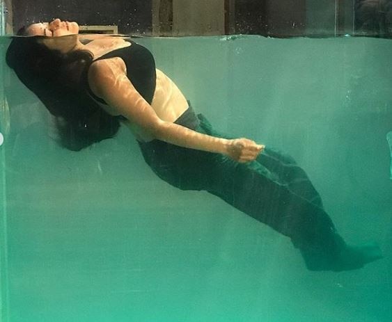 Nazar's Monalisa aka Mohana Daayan transforms into a beautiful Jalpari(mermaid); SEE PICS