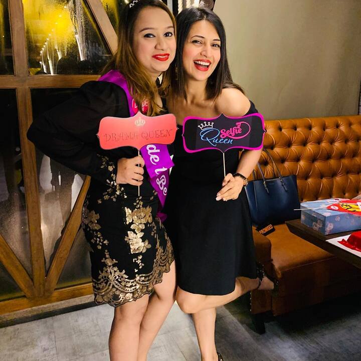 Divyanka captioned the pictures -