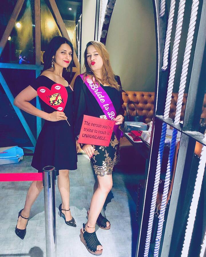 Divyanka is married to her YHM co-actor Vivek Dahiya who played a cop in the show for a while. The fans call the duo 'Divek' with love