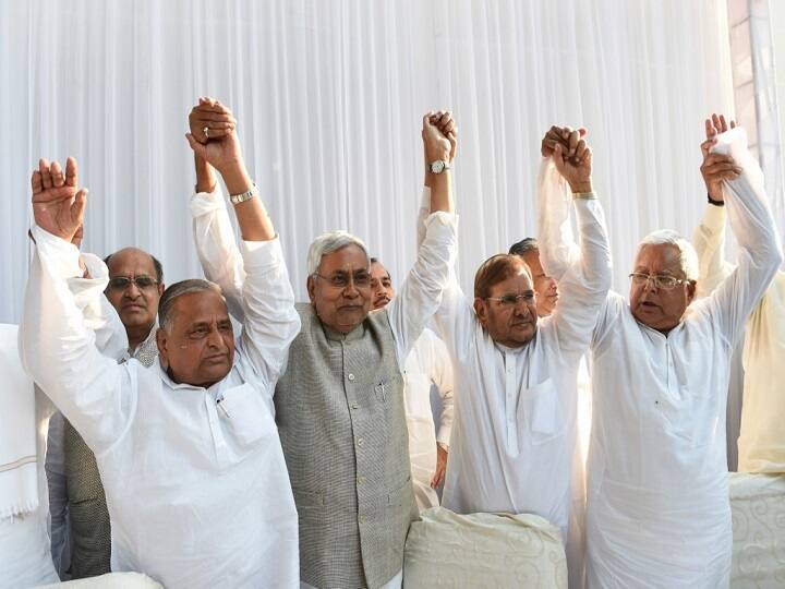 Nitish Kumar wanted to re-enter mahagathbandhan, says Lalu; Prashant Kishor calls it 'bogus claim' Nitish Kumar wanted to return to mahagathbandhan says Lalu Prashant Kishor calls it bogus claim Nitish Kumar wanted to re-enter mahagathbandhan, says Lalu; Prashant Kishor calls it 'bogus claim'