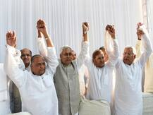 Nitish Kumar wanted to re-enter mahagathbandhan, says Lalu; Prashant Kishor calls it \'bogus claim\'