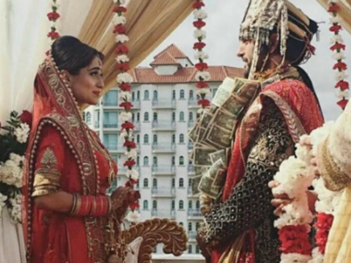 Navya actress Somya Seth's marriage in trouble - Her latest Instagram post hints at facing domestic violence Somya Seth's marriage hit a rough patch? Actress hints at facing domestic violence!