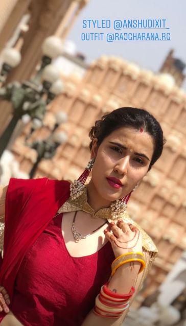 PICS: Sheena Bajaj celebrates her first Gangaur post wedding with Rohit Purohit!