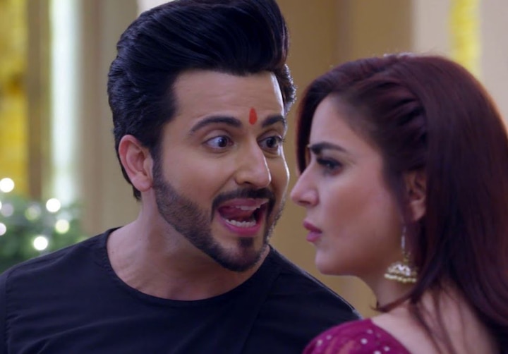 While 'Kumum Bhagya' is this week's topper, its spin-off 'Kundali bhagya' has witnessed a slight drop. After bagging 2nd post in week 13, Shraddha Arya & Dheeraj Dhoopar starrer show has slipped to the 3rd spot this week with good 2.6 ratings. (Photo: Instagram)