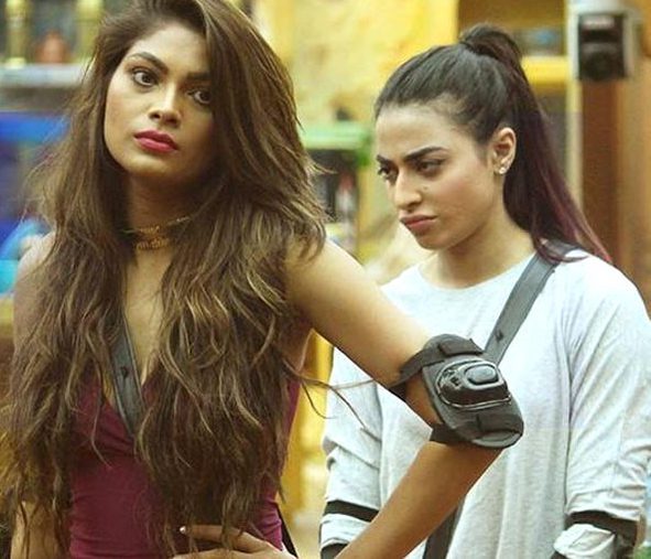 EX Bigg Boss contestant & model Lopamudra Raut casts her vote; Proudly flaunts her inked finger!