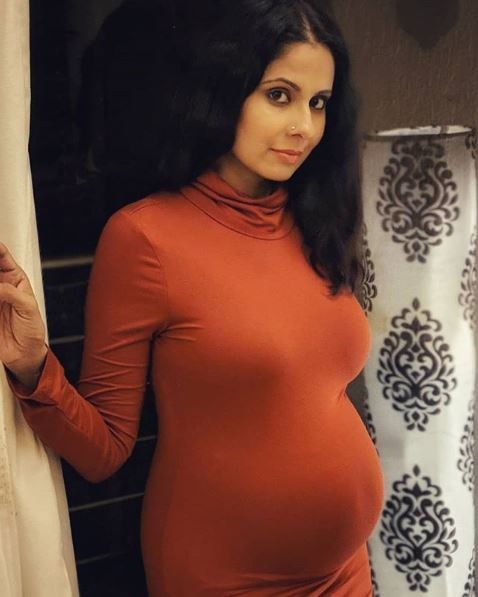 OH NO! TV actress Chhavi Mittal goes DEAF in one ear after NEWBORN baby's birth; Says it's an extremely rare case!