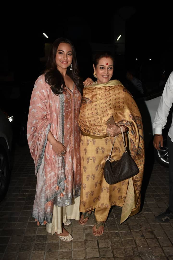 Sonakshi Sinha was accompanied by her mother Poonam Sinha at the screening of the film