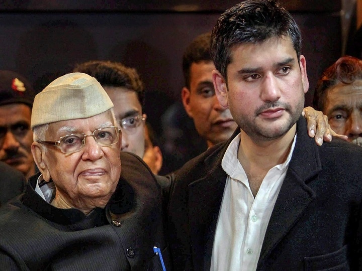 Former UP, Uttarakhand CM ND Tiwari's son Rohit Shekhar Tiwari brought dead to Delhi hospital Former UP CM ND Tiwari's son Rohit Shekhar Tiwari brought dead to Delhi hospital