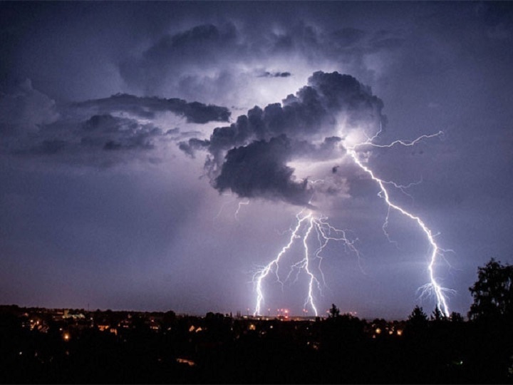 Heavy rains, severe thunder storms lash Gujarat, Rajasthan, MP leave over 30 dead Heavy rains, severe thunder storms lash Gujarat, Rajasthan, MP; account for 35 lives