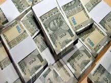 Bundles of cash seized from shop in Tamil Nadu, police open fire to disperse AMMK cadres