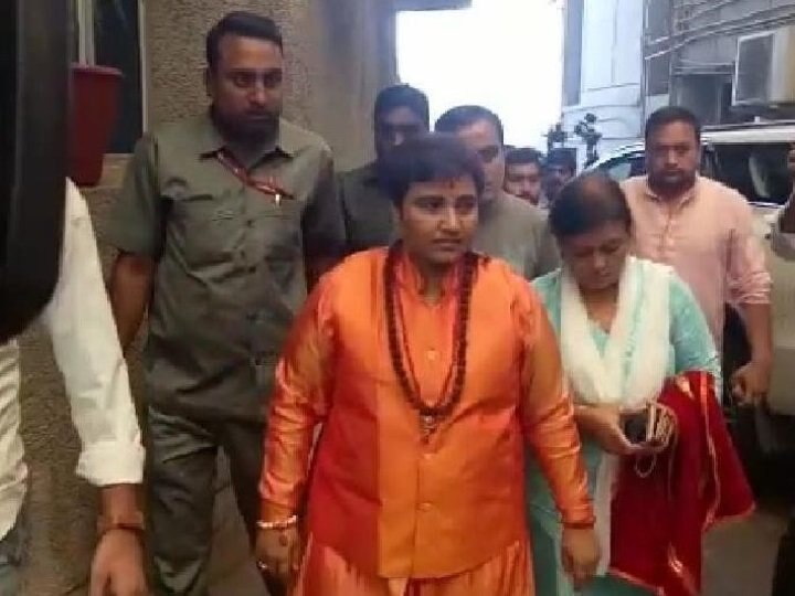 2019 Lok Sabha polls Sadhvi Pragya Thakur joins BJP, likely to contest against Digvijaya Singh from Bhopal Sadhvi Pragya Thakur joins BJP, likely to contest against Digvijaya Singh from Bhopal