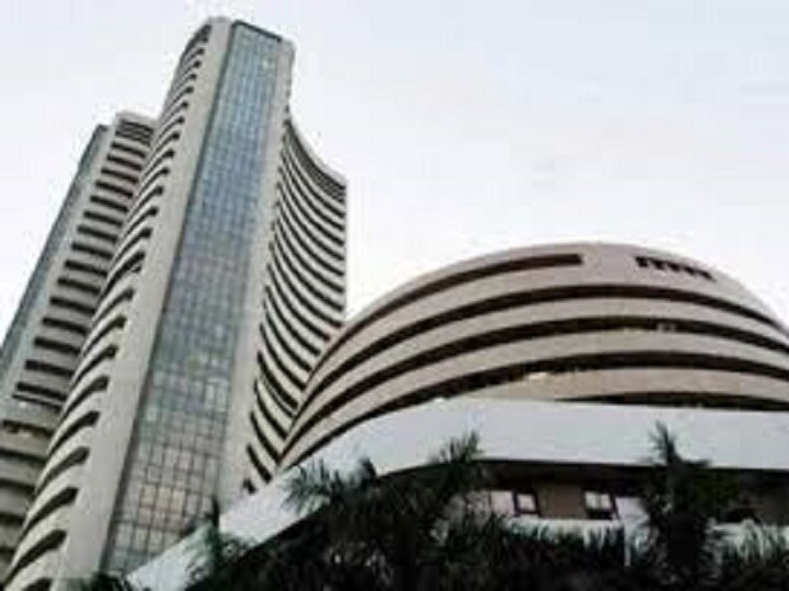 Sensex extends bullish run with 200 points surge in early trade Sensex extends bullish run with 200 points surge in early trade