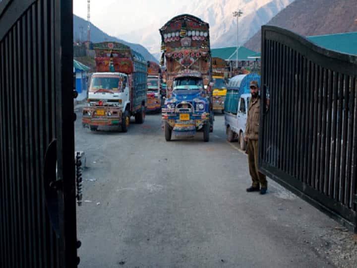 India suspends cross LoC trade with Pakistan; says routes misused for inflow of weapons, narcotics India suspends cross LoC trade with Pakistan, says routes misused for inflow of weapons, narcotics India suspends cross LoC trade with Pakistan; says routes misused for inflow of weapons, narcotics