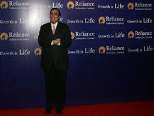 Reliance Industries March quarter net profit jumps 10% to Rs 10,362 cr; surpasses street estimates