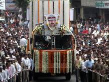 \'Hemant Karkare must be treated with respect\': Rahul Gandhi reacts to Sadhvi Pragya\'s controversial remark