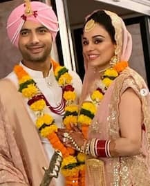 Ssharad Malhotra & Ripci Bhatia get MARRIED, check out INSIDE PICS from their wedding