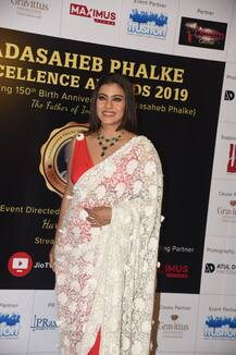 PICS: Kajol, Ishaan, Janhvi & other celebs attend \'Dadasaheb Phalke Excellence Awards 2019\'!