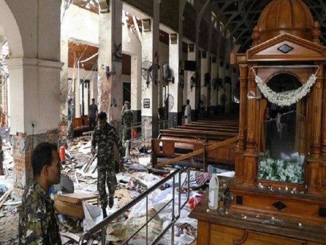 Sri Lankan police arrest 13 men in connection with serial bomb blasts on Easter Day Sri Lankan police arrests 13 men in connection with serial bomb blasts on Easter Day