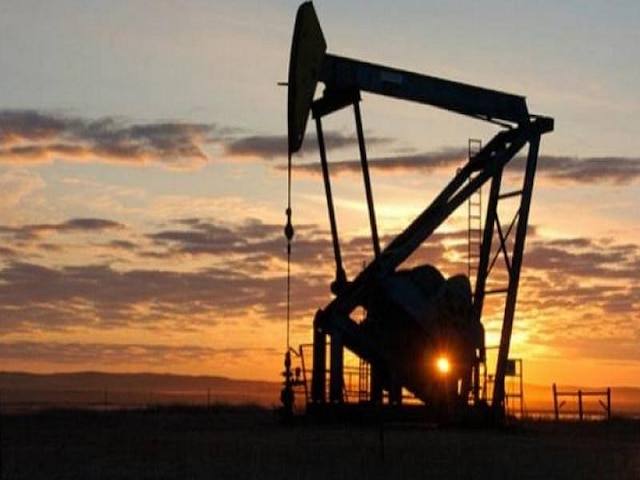 US to sanction nations for importing Iranian oil: Sources US to sanction nations for importing Iranian oil, say Sources