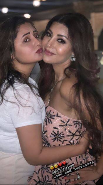 Actress Rashami Desai pose for an adorable click for the birthday girl
