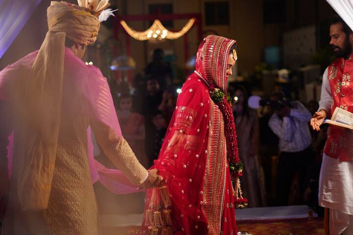 The couple clicked during the pheras
