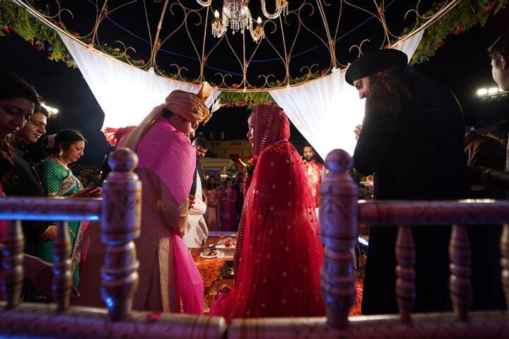 Our heartiest congratulations to the newlyweds! 